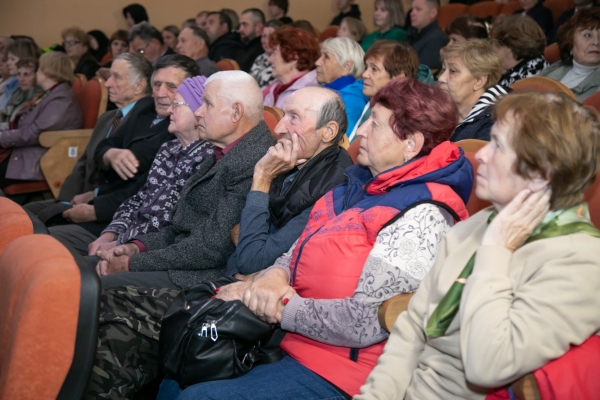 Изображение к новости 'Предпремьерные показы фильма о 166-й стрелковой дивизии прошли в Асино и Первомайском'. 
