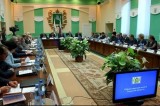 Изображение к новости 'Герб области в подарок от депутатов'. 