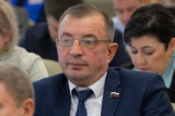 Изображение к новости 'Депутат Законодательной думы Юрий Журавлев подписал контракт с Министерством обороны'. 