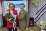 Изображение к новости 'Председатель думы вручила награды соцработникам'. 